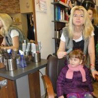 Click to view album: U fryzjera Biedronki były i z nowych fryzur się ucieszyły.
